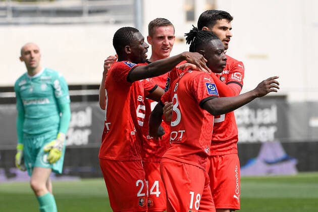 JOIE - FAIR PLAY - 18 JEREMY DOKU (REN) - 27 HAMARI TRAORE (REN) - 14 BENJAMIN BOURIGEAUD (REN) - 07 MARTIN TERRIER (REN) FOOTBALL : Angers vs Rennes - Ligue 1 Uber Eats - 17 04 2021 FEP Panoramic 