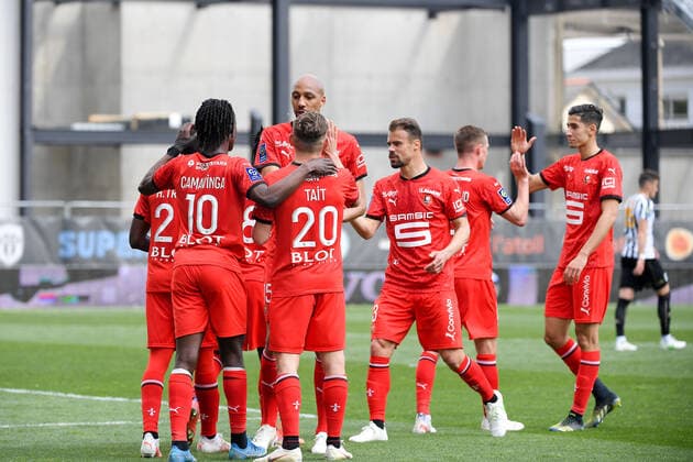 JOIE - FAIR PLAY - EQUIPE DE FOOTBALL DE RENNES FOOTBALL : Angers vs Rennes - Ligue 1 Uber Eats - 17 04 2021 FEP Panoramic 