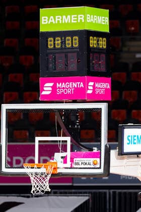 Spiel wurde abgesagt. Coronafall bei Alba Berlin Das MagentaSport BBL Pokalspiel wird wegen einem Coronafall bei Alba Berlin abgesgt. GER, MagentaSport BBL Pokal TOP FOUR, BG Goettingen vs. Alba Berlin, easycredit 1.Bundesliga Basketball, Saison 2020 21, 17.04.2021, Halbfinale 1. Spieltag MagentaSport BBL Pokal TOP FOUR, BG Goettingen vs. Alba Berlin, 1.Basketball Bundesliga Muenchen Copyright: xEibner-Pressefoto RogerxBuerkex EP_EER