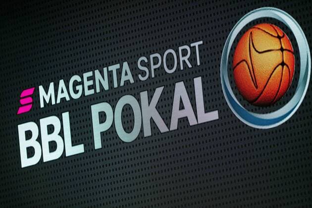 Spiel wurde abgesagt. Coronafall bei Alba Berlin Das MagentaSport BBL Pokalspiel wird wegen einem Coronafall bei Alba Berlin abgesgt. GER, MagentaSport BBL Pokal TOP FOUR, BG Goettingen vs. Alba Berlin, easycredit 1.Bundesliga Basketball, Saison 2020 21, 17.04.2021, Halbfinale 1. Spieltag MagentaSport BBL Pokal TOP FOUR, BG Goettingen vs. Alba Berlin, 1.Basketball Bundesliga Muenchen Copyright: xEibner-Pressefoto RogerxBuerkex EP_EER