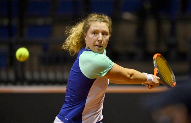 Anna-Lena Friedsam (GER) Aktion Qualifikation Runde 1 Tennis Damen Porsche-Cup Porsche Tennis Grand Prix GP Stuttgart 2021 Porsche-Arena 17.04.2021 Porsche Tennis Grand Prix Stuttgart 2021