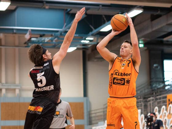 Grant Teichmann (Wiha Panthers Schwenningen 7) wiha Panthers Schwenningen vs. VFL Kirchheim Knights, Basketball, BARMER 2. BASKETBALL BUNDESLIGA, Playoff Gruppe 2, 1. Spieltag, 2020 2021, 17.04.2021, wiha Panthers Schwenningen vs. VFL Kirchheim Knights, Basketball, BARMER 2. BASKETBALL BUNDESLIGA, Playoff Gruppe, 1. Spieltag, 2020 2021, 17.04.2021, Villingen-Schwenningen Copyright: xMiclasxHaasis Eibner-Pressefotox EP_mhs