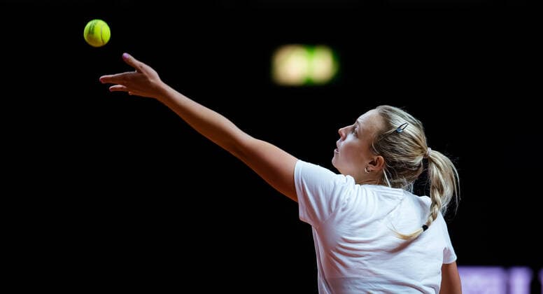April 17, 2021, STUTTGART, GERMANY: Anett Kontaveit of Estonia during practice at the 2021 Porsche Tennis Grand Prix WTA, Tennis Damen 500 tournament STUTTGART GERMANY - ZUMAa181 20210417_zaa_a181_109 Copyright: xRobxPrangex