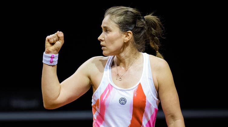 April 17, 2021, STUTTGART, GERMANY: Laura Ioana Paar of Romania in action during qualifications at the 2021 Porsche Tennis Grand Prix WTA, Tennis Damen 500 tournament against Katharina Gerlach of Germany STUTTGART GERMANY - ZUMAa181 20210417_zaa_a181_129 Copyright: xRobxPrangex