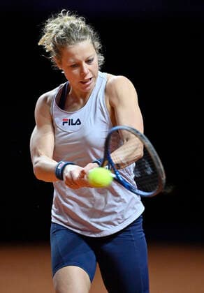 Laura SIEGEMUND (GER) beim Training Aktion Qualifikation Runde 2 Tennis Damen Porsche-Cup Porsche Tennis Grand Prix GP Stuttgart 2021 Porsche-Arena 18.04.2021 Porsche Tennis Grand Prix Stuttgart 2021