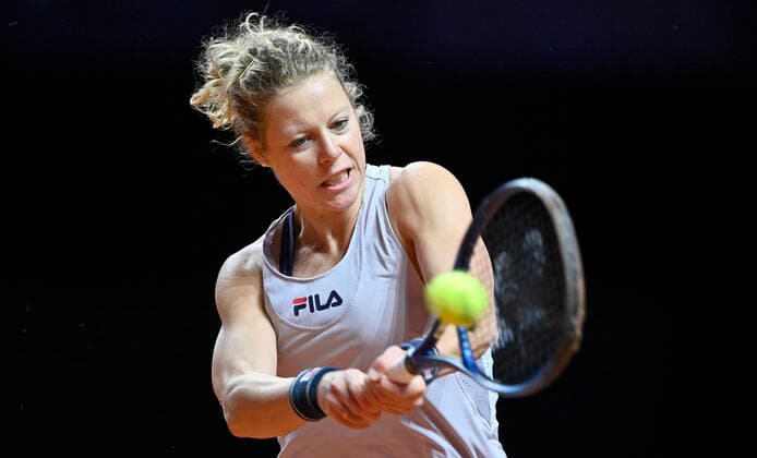 Laura SIEGEMUND (GER) beim Training Aktion Qualifikation Runde 2 Tennis Damen Porsche-Cup Porsche Tennis Grand Prix GP Stuttgart 2021 Porsche-Arena 18.04.2021 Porsche Tennis Grand Prix Stuttgart 2021