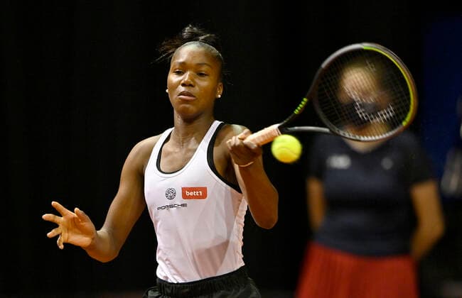 Noma NOHA AKUGUE (GER) Aktion Qualifikation Runde 2 Tennis Damen Porsche-Cup Porsche Tennis Grand Prix GP Stuttgart 2021 Porsche-Arena 18.04.2021 Porsche Tennis Grand Prix Stuttgart 2021