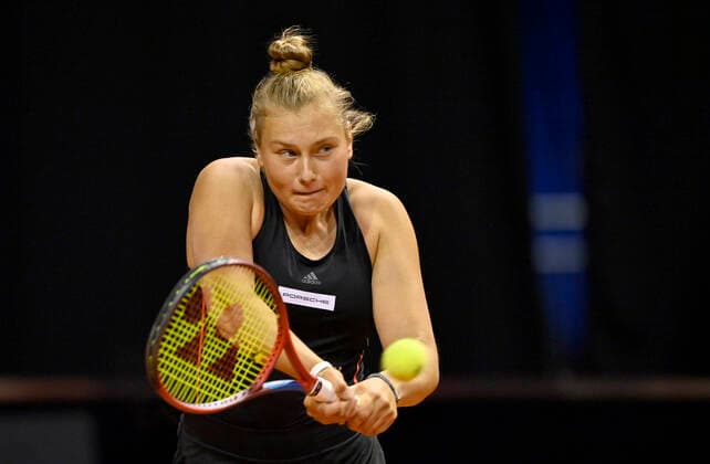Nastasja Schunk (GER) Aktion Qualifikation Runde 2 Tennis Damen Porsche-Cup Porsche Tennis Grand Prix GP Stuttgart 2021 Porsche-Arena 18.04.2021 Porsche Tennis Grand Prix Stuttgart 2021