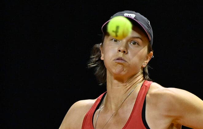 Sport Bilder des Tages Katharina Gerlach (GER) Aktion Qualifikation Runde 2 Tennis Damen Porsche-Cup Porsche Tennis Grand Prix GP Stuttgart 2021 Porsche-Arena 18.04.2021 Porsche Tennis Grand Prix Stuttgart 2021