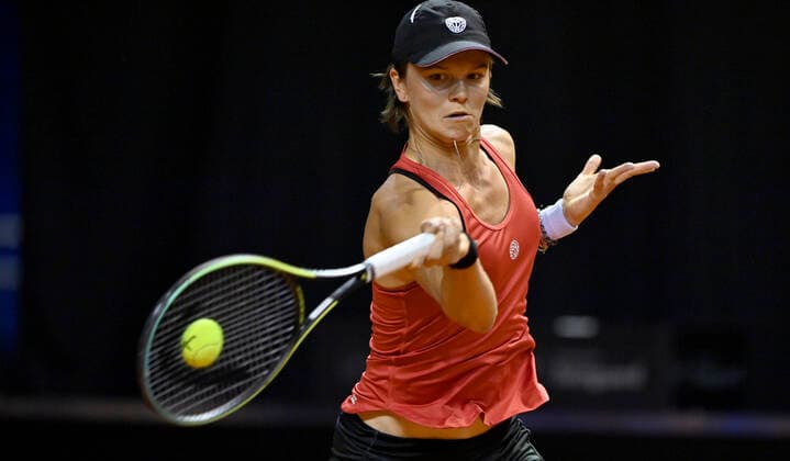 Katharina Gerlach (GER) Aktion Qualifikation Runde 2 Tennis Damen Porsche-Cup Porsche Tennis Grand Prix GP Stuttgart 2021 Porsche-Arena 18.04.2021 Porsche Tennis Grand Prix Stuttgart 2021