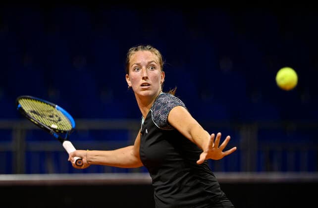 Angelica Moratelli (ITA) Aktion Qualifikation Runde 2 Tennis Damen Porsche-Cup Porsche Tennis Grand Prix GP Stuttgart 2021 Porsche-Arena 18.04.2021 Porsche Tennis Grand Prix Stuttgart 2021