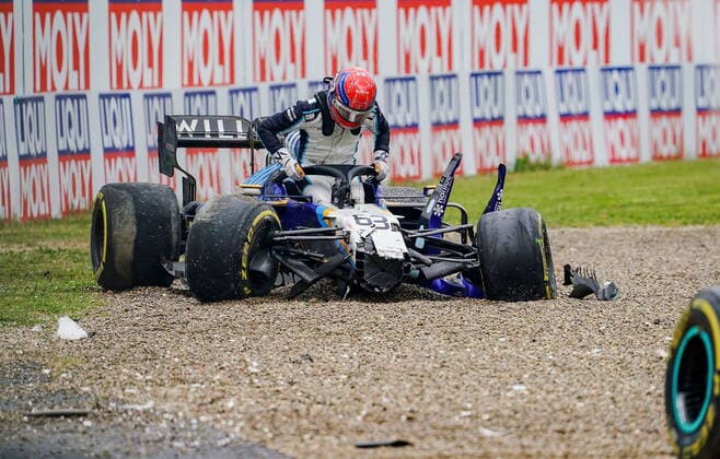 Formula 1 Pirelli Gran Premio Del Made In Italy E Dell emilia Romagna 2021 Rennen 18.04.2021, Autodromo Enzo e Dino Ferrari, Imola, Formula 1 Pirelli Gran Premio Del Made In Italy E Dell emilia Romagna 2021 Rennen ,im Bild George Russel (GBR 63), Williams Racing, Crash unfall Schaden