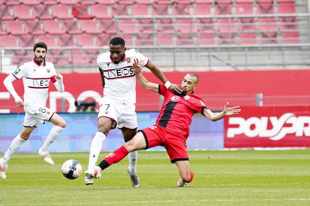 26 FOUAD CHAFIK (DIJ) - 07 MYZIANE MAOLIDA (NICE) FOOTBALL : Dijon vs Nice - Ligue 1 Uber Eats - 18 04 2021 FEP Panoramic 