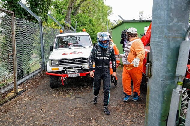 Formula 1 Pirelli Gran Premio Del Made In Italy E Dell emilia Romagna 2021 Rennen 18.04.2021, Autodromo Enzo e Dino Ferrari, Imola, Formula 1 Pirelli Gran Premio Del Made In Italy E Dell emilia Romagna 2021 Rennen ,im Bild Valtteri Bottas (FIN 77), Mercedes-AMG Petronas Formula One Team Crash unfall enttäuscht