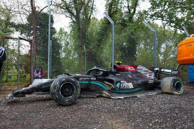 Car of 77 Valtteri Bottas (FIN, Mercedes-AMG Petronas F1 Team) after crash, F1 Grand Prix of Emilia Romagna at Autodromo Enzo e Dino Ferrari on April 18, 2021 in Imola, Italy. (Photo by HOCH ZWEI) Imola Italy