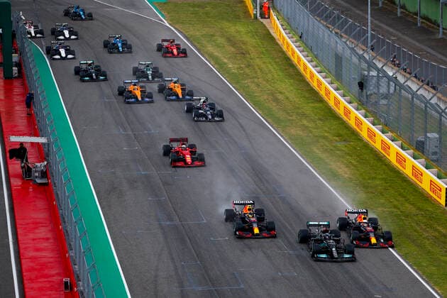 11 Sergio Perez (MEX, Red Bull Racing), 44 Lewis Hamilton (GBR, Mercedes-AMG Petronas F1 Team), 33 Max Verstappen (NED, Red Bull Racing), F1 Grand Prix of Emilia Romagna at Autodromo Enzo e Dino Ferrari on April 18, 2021 in Imola, Italy. (Photo by HOCH ZWEI) Imola Italy