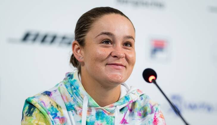 Mandatory Credit: Photo by Rob Prange Shutterstock (11864525h) Ashleigh Barty of Australia talks to the media ahead of the 2021 Porsche Tennis Grand Prix WTA, Tennis Damen 500 tournament Porsche Tennis Grand Prix, Tennis, Stuttgart, Germany - 19 Apr 2021 Porsche Tennis Grand Prix, Tennis, Stuttgart, Germany - 19 Apr 2021  Copyright: xRobxPrange Shutterstockx 11864525h