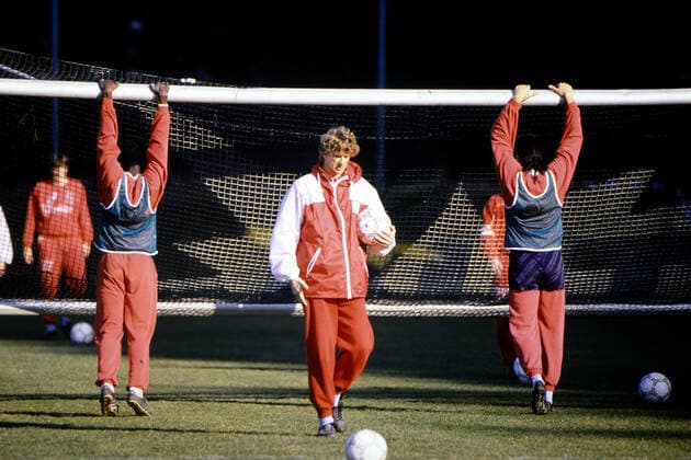 Archivbilder der Woche SPORT KW16 ARSENE WENGER AS MONACO 1988-89 ALLENAMENTO A LA TURBIE