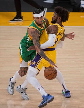 April 19, 2021, Los Angeles, California, USA: Wesley Matthews 9 of the Los Angeles Lakers defends against Jordan Clarkson 00 of the Utah Jazz during their regular season NBA, Basketball Herren, USA game on Monday April 19, 2021 at the Staples Center in Los Angeles, California. Lakers lose to Jazz, 97-111. PI Los Angeles USA - ZUMAp124 20210419_zaa_p124_042 Copyright: xJAVIERxROJASx