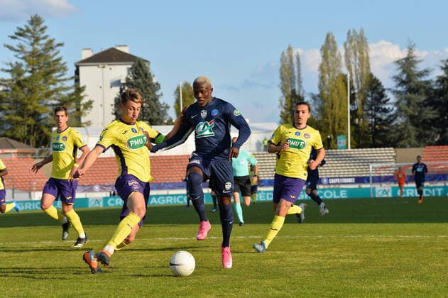 Asley Moke Ndedi (rumilly) vs Anthony Rouault (toulouse) FOOTBALL : GFA Rumilly Vallieres vs Toulouse FC - 1 4 de finale de Coupe de France - 20 04 2021 FredericChambert Panoramic 