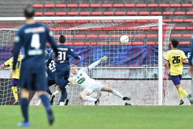 Ashley Moke Ndedi (rumilly) vs Carl Pettersson (toulouse) FOOTBALL : GFA Rumilly Vallieres vs Toulouse FC - 1 4 de finale de Coupe de France - 20 04 2021 FredericChambert Panoramic 