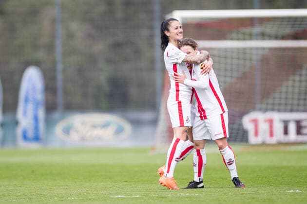2. Frauen Fussball Bundesliga, 1. FC Koeln - FC Ingolstadt; 21.04.2021 Alicia-Sophie Gudorf ( 12, 1. FC Koeln) trifft zum 2:0 nach Vorlage durch Mandy Islacker ( 8, 1. FC Koeln) - Jubel 2. Frauen Fussball Bundesliga, 1. FC Koeln - FC Ingolstadt, Koeln, Geissbockheim DFL REGULATIONS PROHIBIT ANY USE OF PHOTOGRAPHS AS IMAGE SEQUENCES AND OR QUASI-VIDEO. Copyright: xBEAUTIFULxSPORTS Wunderlx
