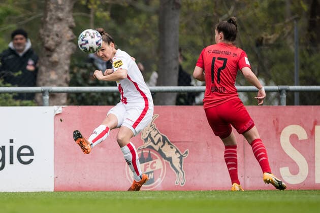 Sport Bilder des Tages 2. Frauen Fussball Bundesliga, 1. FC Koeln - FC Ingolstadt; 21.04.2021 Sabrina Horvat ( 3, 1. FC Koeln), Selina Walter ( 17, FC Ingolstadt) 2. Frauen Fussball Bundesliga, 1. FC Koeln - FC Ingolstadt, Koeln, Geissbockheim DFL REGULATIONS PROHIBIT ANY USE OF PHOTOGRAPHS AS IMAGE SEQUENCES AND OR QUASI-VIDEO. Copyright: xBEAUTIFULxSPORTS Wunderlx