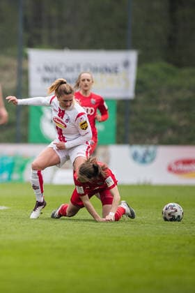2. Frauen Fussball Bundesliga, 1. FC Koeln - FC Ingolstadt; 21.04.2021 Rachel Rinast ( 31, 1. FC Koeln), Stefanie Reischmann ( 21, FC Ingolstadt) 2. Frauen Fussball Bundesliga, 1. FC Koeln - FC Ingolstadt, Koeln, Geissbockheim DFL REGULATIONS PROHIBIT ANY USE OF PHOTOGRAPHS AS IMAGE SEQUENCES AND OR QUASI-VIDEO. Copyright: xBEAUTIFULxSPORTS Wunderlx