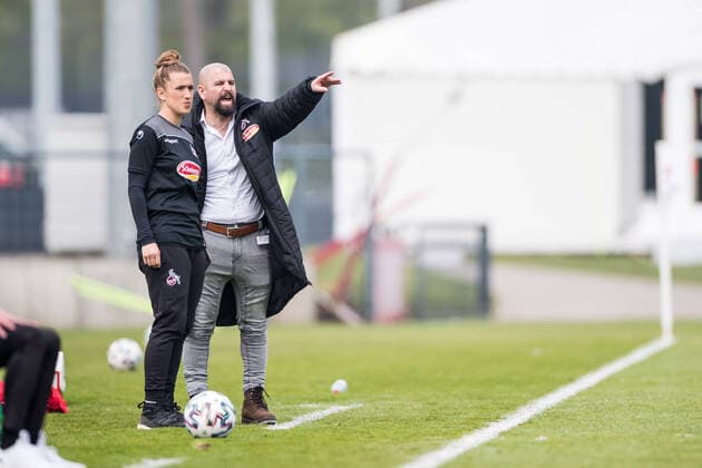 2. Frauen Fussball Bundesliga, 1. FC Koeln - FC Ingolstadt; 21.04.2021 Mirella Junker (Co-Trainerin 1. FC Koeln), Sascha Glass (Trainer 1. FC Koeln) 2. Frauen Fussball Bundesliga, 1. FC Koeln - FC Ingolstadt, Koeln, Geissbockheim DFL REGULATIONS PROHIBIT ANY USE OF PHOTOGRAPHS AS IMAGE SEQUENCES AND OR QUASI-VIDEO. Copyright: xBEAUTIFULxSPORTS Wunderlx