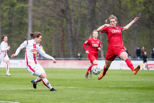 2. Frauen Fussball Bundesliga, 1. FC Koeln - FC Ingolstadt; 21.04.2021 Alicia-Sophie Gudorf ( 12, 1. FC Koeln), Nadine Zenger ( 15, FC Ingolstadt) 2. Frauen Fussball Bundesliga, 1. FC Koeln - FC Ingolstadt, Koeln, Geissbockheim DFL REGULATIONS PROHIBIT ANY USE OF PHOTOGRAPHS AS IMAGE SEQUENCES AND OR QUASI-VIDEO. Copyright: xBEAUTIFULxSPORTS Wunderlx