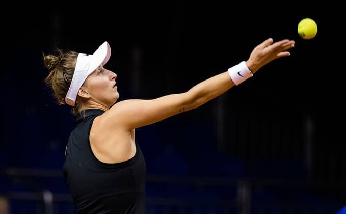 Mandatory Credit: Photo by Rob Prange Shutterstock (11864528ba) Marketa Vondrousova of the Czech Republic in action during her first-round match at the 2021 Porsche Tennis Grand Prix WTA, Tennis Damen 500 tournament Porsche Tennis Grand Prix, Tennis, Stuttgart, Germany - 21 Apr 2021 Porsche Tennis Grand Prix, Tennis, Stuttgart, Germany - 21 Apr 2021  Copyright: xRobxPrange Shutterstockx 11864528ba