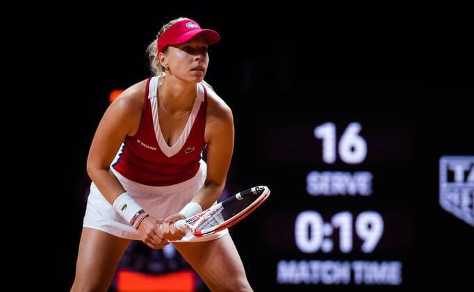 Mandatory Credit: Photo by Rob Prange Shutterstock (11864528da) Anett Kontaveit of Estonia in action during her second-round match at the 2021 Porsche Tennis Grand Prix WTA, Tennis Damen 500 tournament Porsche Tennis Grand Prix, Tennis, Stuttgart, Germany - 21 Apr 2021 Porsche Tennis Grand Prix, Tennis, Stuttgart, Germany - 21 Apr 2021  Copyright: xRobxPrange Shutterstockx 11864528da