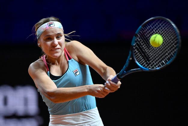 Sofia Kenin (USA) Aktion Achtelfinale Tennis Damen Porsche-Cup Porsche Tennis Grand Prix GP Stuttgart 2021 Porsche-Arena 21.04.2021 Porsche Tennis Grand Prix Stuttgart 2021