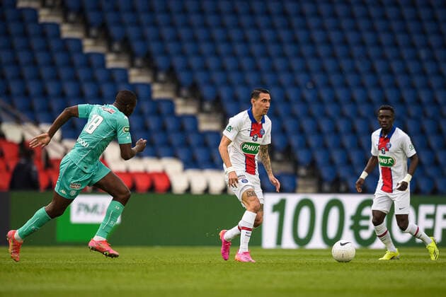 Angel Di Maria ( 11 - PSG ) - Ibrahim AMADOU ( 18 - Angers ) - FOOTBALL : Paris Saint Germain vs Angers - Coupe de France - Paris - 21 04 2021 FedericoPestellini Panoramic 