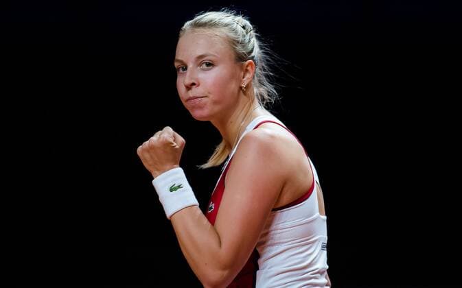 Mandatory Credit: Photo by Rob Prange Shutterstock (11864528eg) Anett Kontaveit of Estonia in action during her second-round match at the 2021 Porsche Tennis Grand Prix WTA, Tennis Damen 500 tournament Porsche Tennis Grand Prix, Tennis, Stuttgart, Germany - 21 Apr 2021 Porsche Tennis Grand Prix, Tennis, Stuttgart, Germany - 21 Apr 2021  Copyright: xRobxPrange Shutterstockx 11864528eg