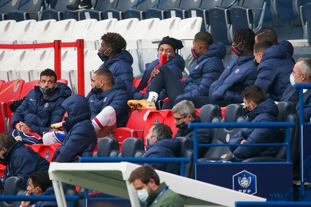 21.04.2021 Frankreich, Paris Coupe de France 20 21 Viertelfinale Paris Saint-Germain - Angers SCO v.l., Ersatzspieler, Kylian Mbappe (Paris Saint-Germain) Foto: Antonio Borga Copyright: AntonioxBorga