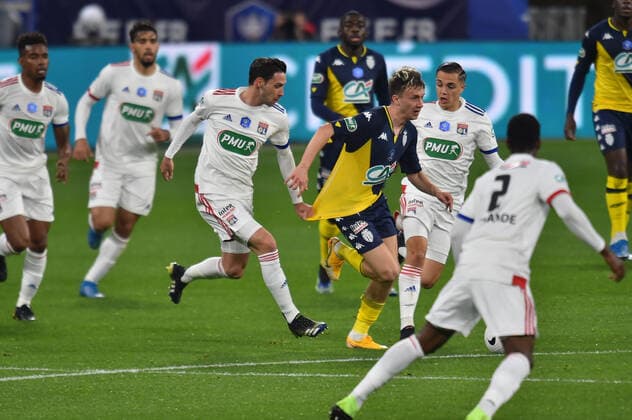 Mattia De Sciglio (lyon) vs Aleksander Golovin (monaco) FOOTBALL : Olympique Lyonnais vs AS Monaco - 1 4 de finale de Coupe de France - 21 04 2021 FredericChambert Panoramic 