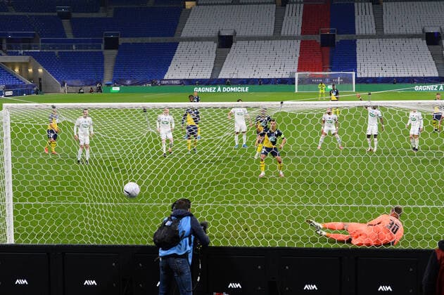 Julian Pollersbech (lyon) vs Wissam Ben Yedder (monaco) FOOTBALL : Olympique Lyonnais vs AS Monaco - 1 4 de finale de Coupe de France - 21 04 2021 FredericChambert Panoramic 