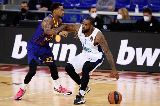 April 21, 2021, Barcelona, Spain: Kc Rivers of Zenit St Petersburg in action with Cory Higgins of FC Barcelona, Barca during the Turkish Airlines EuroLeague match between FC Barcelona and Zenit San Petersbourg at Palau Blaugrana in Barcelona, Spain. Barcelona Spain - ZUMAd159 20210421_zia_d159_010 Copyright: xDavidxRamirezx