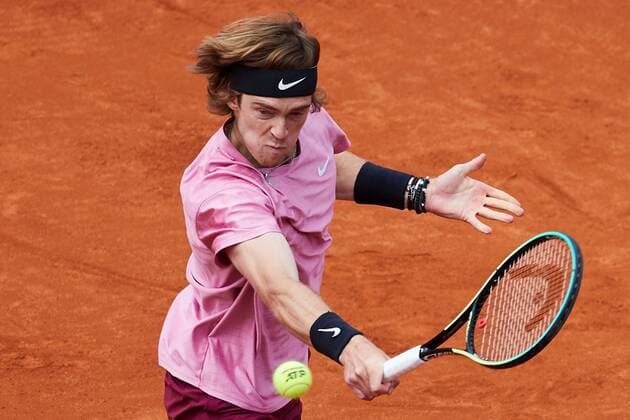 Russian tennis player Andrey Rublev in action against Spanish tennis player Albert Ramos during the Barcelona Open Banc Sabadell - Conde de Godo tournament round of 16 match in Barcelona, Spain, 22 April 2021. Albert Ramos vs Andrey Rublev !ACHTUNG: NUR REDAKTIONELLE NUTZUNG!  Copyright: xAlejandroxGarcíax GRAFCAT1839 20210422-637546942031779768