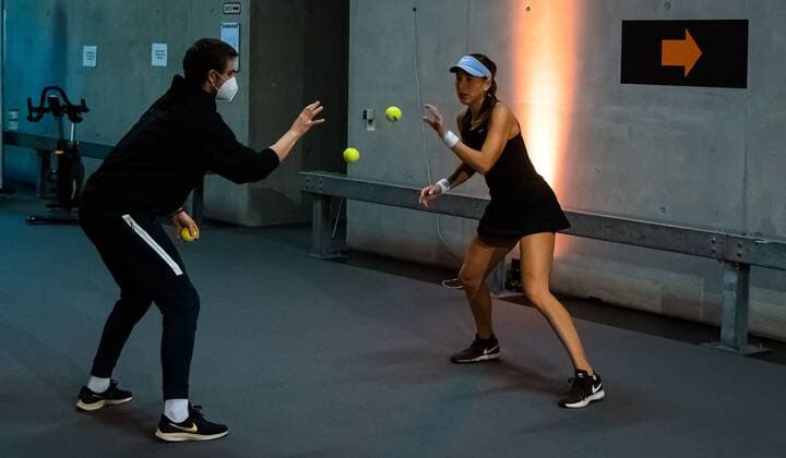 Mandatory Credit: Photo by Rob Prange Shutterstock (11864529ev) Belinda Bencic of Switzerland before her second-round match at the 2021 Porsche Tennis Grand Prix WTA, Tennis Damen 500 tournament Porsche Tennis Grand Prix, Tennis, Stuttgart, Germany - 22 Apr 2021 Porsche Tennis Grand Prix, Tennis, Stuttgart, Germany - 22 Apr 2021  Copyright: xRobxPrange Shutterstockx 11864529ev