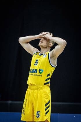 Basketball Berlin 22.04.2021 1. Bundesliga easyCredit-BBL BBL Saison 2020 2021 Alba Berlin - Basketball Löwen Braunschweig Niels Giffey (Alba Berlin, No.05)