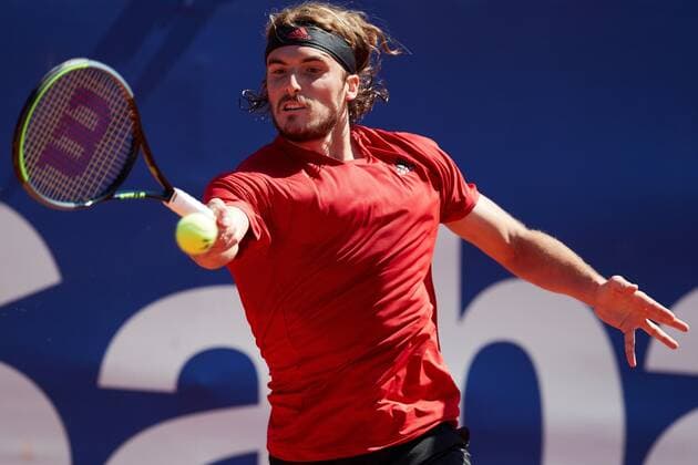 Greek tennis player Stefanos Tsitsipas in action against Canadian tennis player Felix Auger Aliassime during the Barcelona Open Banc Sabadell - Conde de Godo tournament quarterfinal match in Barcelona, Spain, 23 April 2021. Stefanos Tsitsipas vs Felix Auger Aliassime !ACHTUNG: NUR REDAKTIONELLE NUTZUNG!  Copyright: xAlejandroxGarcíax GRAFCAT2088 20210423-637547924343848594