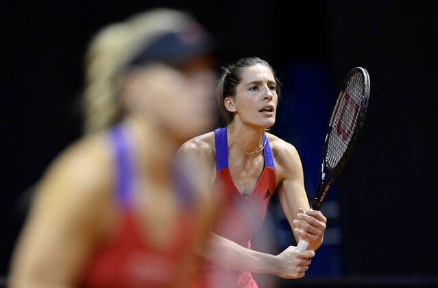 Doppel Angelique KERBER (GER) mit Andrea PETKOVIC (GER) (rechts) Tennis Damen Porsche-Cup Porsche Tennis Grand Prix GP Stuttgart 2021 Porsche-Arena 23.04.2021 Porsche Tennis Grand Prix Stuttgart 2021