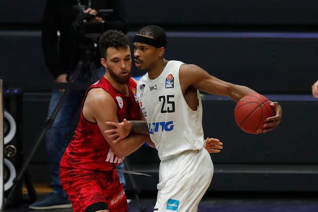 Deutschland , Hamburg, edel-optics.de Arena , 23.04.2021, emspor, emonline, despor, deonline, Hamburg Towers vs. s.Oliver Wuerzburg, easyCredit BBL, 30. Spieltag Bild: v. l. Copyright: HMBxMedia JulienxBecker