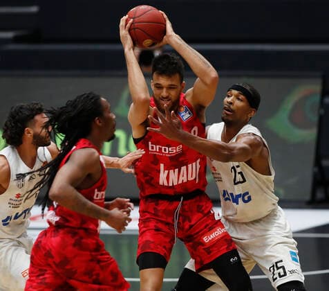 Deutschland , Hamburg, edel-optics.de Arena , 23.04.2021, emspor, emonline, despor, deonline, Hamburg Towers vs. s.Oliver Wuerzburg, easyCredit BBL, 30. Spieltag Bild: v. l. Copyright: HMBxMedia JulienxBecker