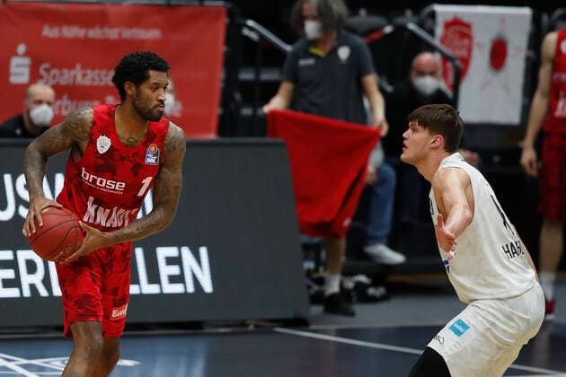 Deutschland , Hamburg, edel-optics.de Arena , 23.04.2021, emspor, emonline, despor, deonline, Hamburg Towers vs. s.Oliver Wuerzburg, easyCredit BBL, 30. Spieltag Bild: v. l. Copyright: HMBxMedia JulienxBecker