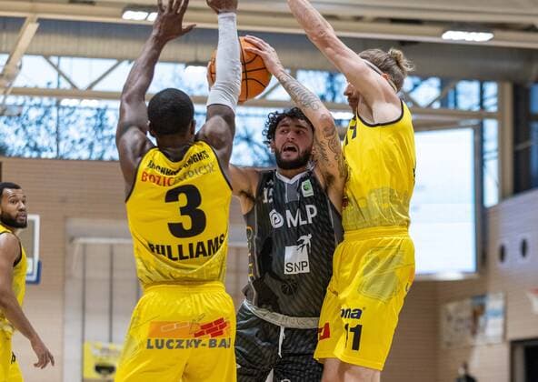 Jordan Geist (MLP Academics Heidelberg, 15) ¨¨¨Kirchheim Knights vs. MLP Academics Heidelberg, 2. Basketball, Bundesliga, Pro A, Barmer 2 Basketball, Playoffs 3. Spieltag Gruppenphase, Spielzeit 2020 2021, 23.04.2021, ¨¨ Kirchheim Knights - MLP Academics Heidelberg, Basketball, 2. Bundesliga, Barmer 2 Basketball, Playoffs 3. Spieltag Gruppenphase, Spielzeit 2020 2021, 23.04.2021 Kirchheim unter Teck Copyright: xDennisxDuddek xEibnerxPressefotox EP_DDU