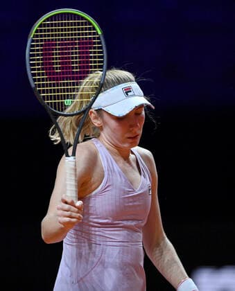 Ekaterina Alexandrova (RUS) enttäuscht Gestik, Geste Viertelfinale Tennis Damen Porsche-Cup Porsche Tennis Grand Prix GP Stuttgart 2021 Porsche-Arena 23.04.2021 Porsche Tennis Grand Prix Stuttgart 2021