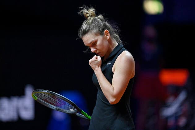 Simona Halep (ROU) jubelt über gewonnenen Punkt Viertelfinale Tennis Damen Porsche-Cup Porsche Tennis Grand Prix GP Stuttgart 2021 Porsche-Arena 23.04.2021 Porsche Tennis Grand Prix Stuttgart 2021